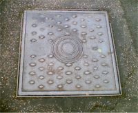 Manhole Diamond Pattern & Target Name Top R Lower & Btm L EXETER Little Silver