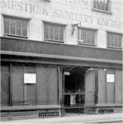 Shop front, 190 High Street