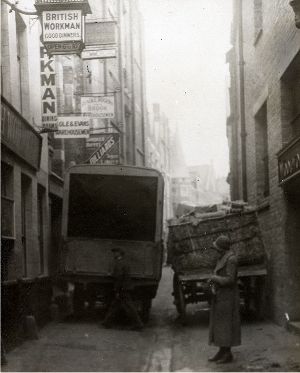 1937 Waterbeer Street looking Eastwards